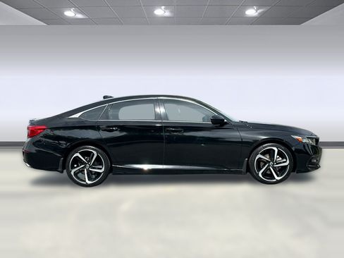 Used 2019 Honda Accord Sport image 8