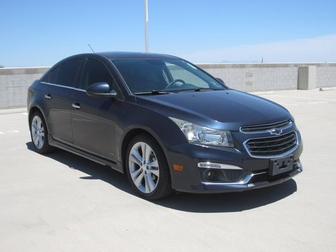 Used 2015 Chevrolet Cruze LTZ w/ Sun, Sound and Sport Package FWD image 2