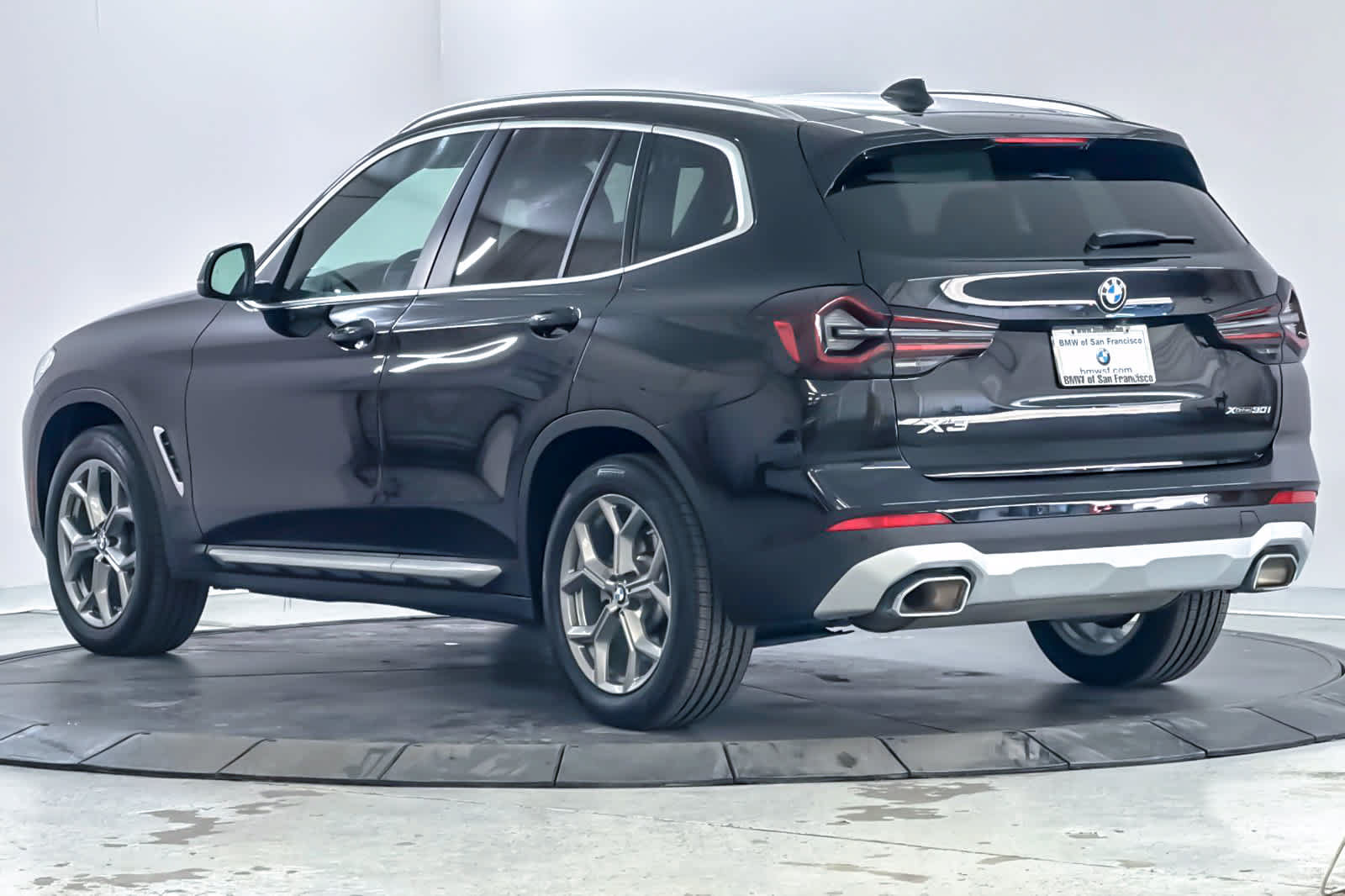 Used 2024 BMW X3 xDrive30i w/ Premium Package AWD/4WD image 6