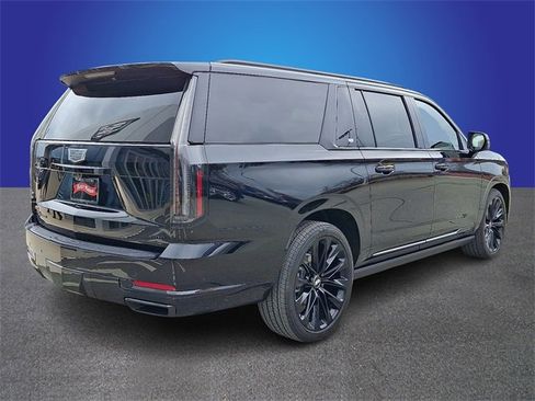 New 2026 Cadillac Escalade ESV Platinum Sport w/ LPO, ONYX Package image 5