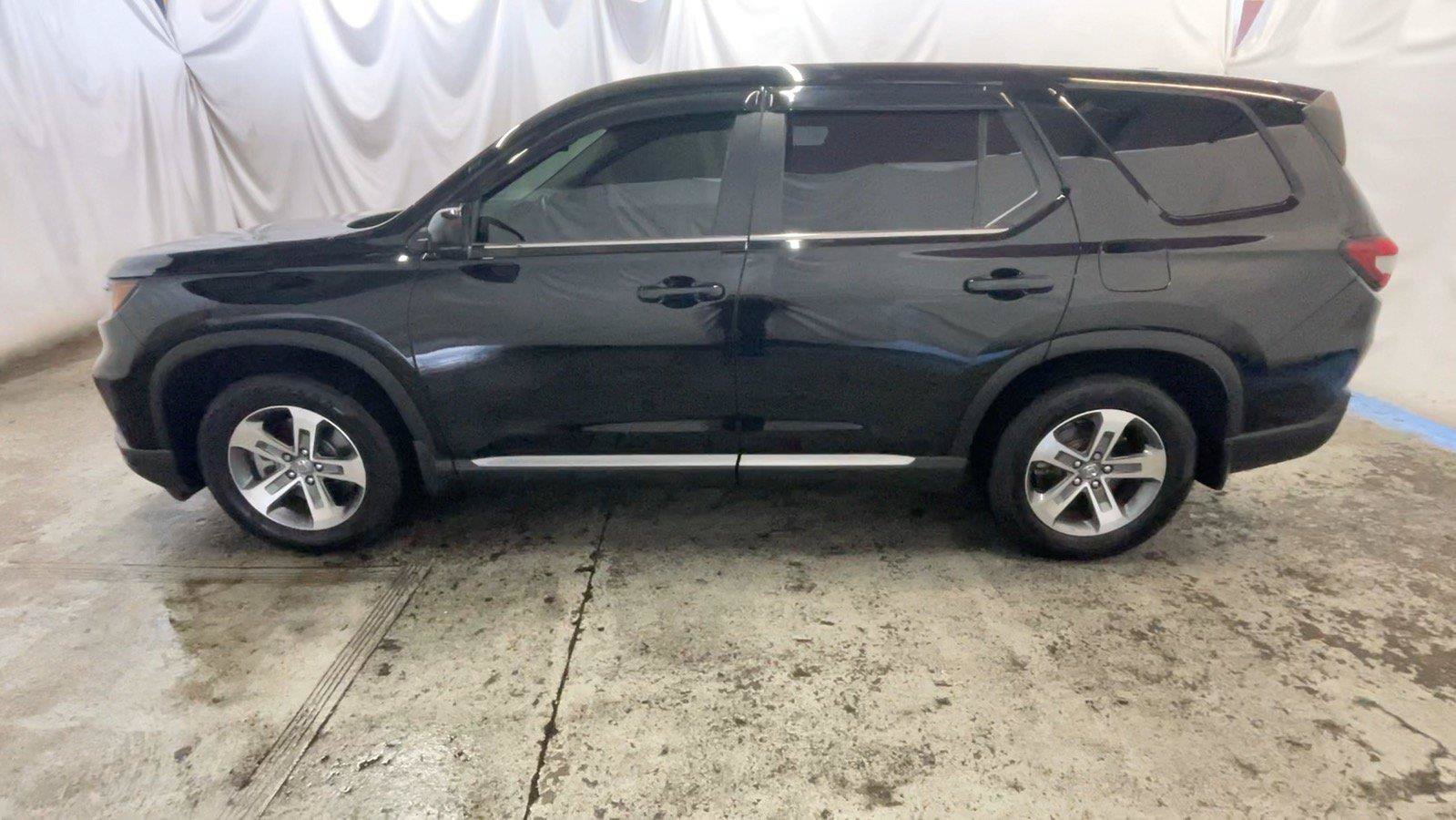 Certified 2025 Honda Pilot EX-L image 14