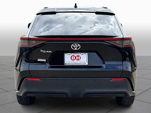 Used 2023 Toyota bZ4X XLE image 8