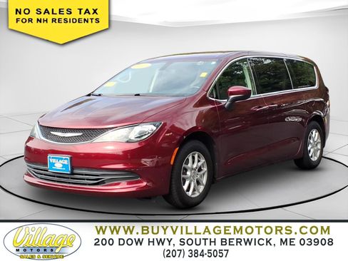 Used 2020 Chrysler Voyager LX w/ Cold Weather Group FWD image 2