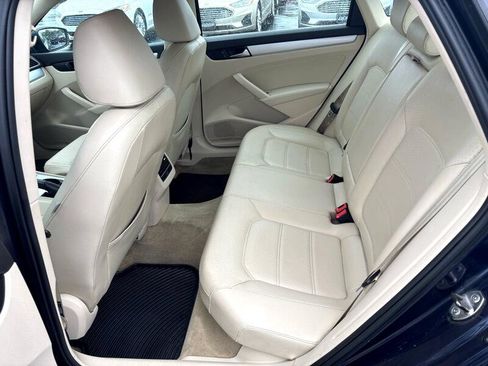 Used 2013 Volkswagen Passat 2.5 SE image 25