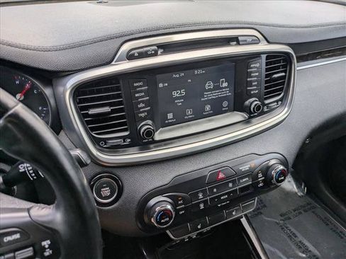 Used 2017 Kia Sorento EX AWD/4WD image 12