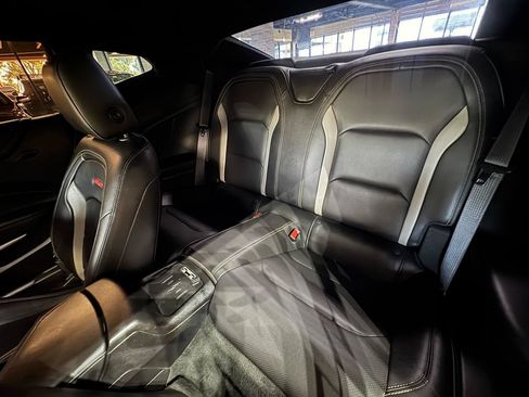 Used 2016 Chevrolet Camaro SS RWD image 14