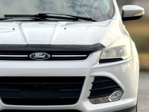 Used 2015 Ford Escape Titanium image 12