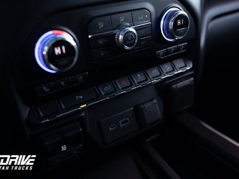 Used 2022 GMC Sierra 1500 AT4 w/ AT4 Premium Package image 38