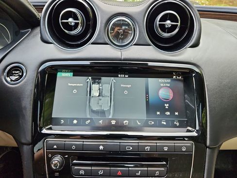 Used 2019 Jaguar XJ L Portfolio RWD image 21