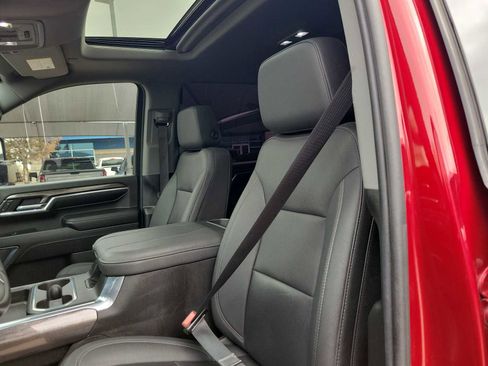 Used 2024 Chevrolet Silverado 2500 LTZ w/ LTZ Convenience Package image 11