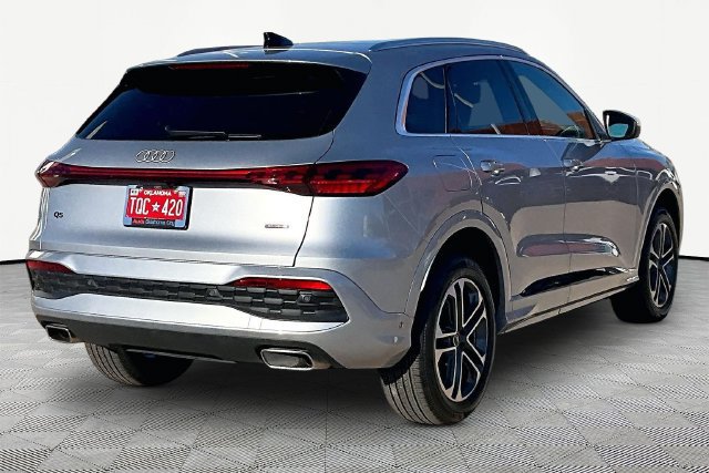 Used 2026 Audi Q5 Premium w/ Convenience Package AWD/4WD image 2