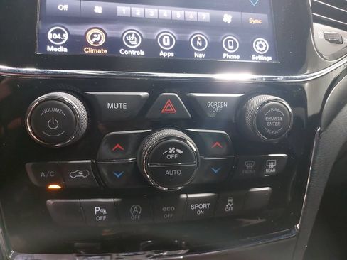 Used 2021 Jeep Grand Cherokee Laredo X AWD/4WD image 20