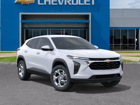 New 2026 Chevrolet Trax LS w/ LS Convenience Package FWD image 7