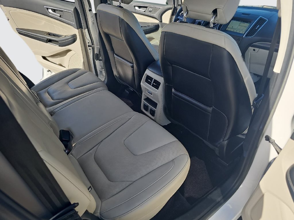 Used 2017 Ford Edge Titanium AWD/4WD image 12