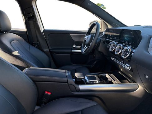 Used 2022 Mercedes-Benz GLA 250 image 14