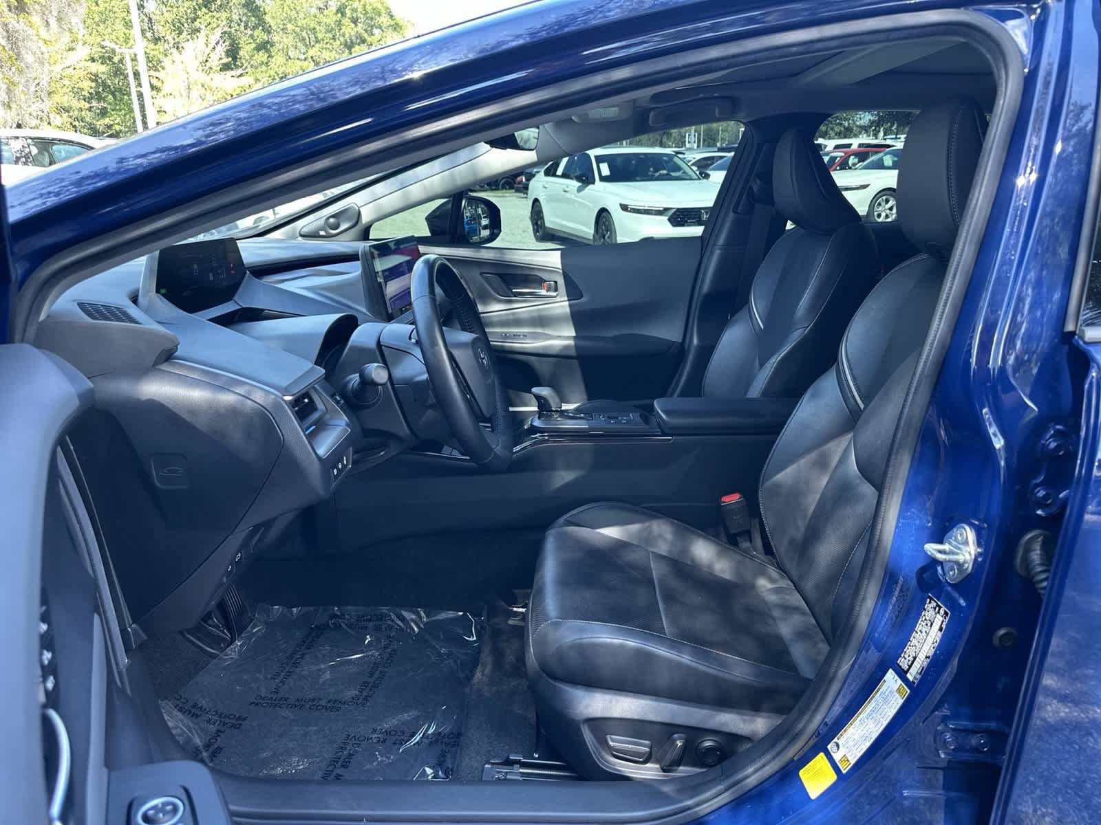 Used 2023 Toyota Prius Limited FWD image 2