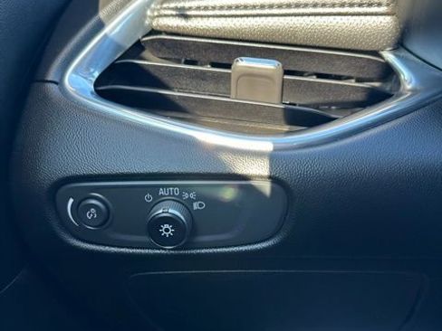 Used 2018 Chevrolet Malibu Premier w/ Premier Sun and Wheel Package image 48