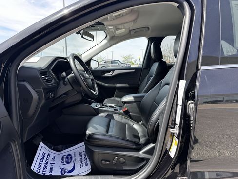 Certified 2024 Ford Escape Platinum AWD/4WD image 18