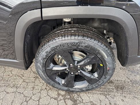New 2025 Jeep Grand Cherokee Limited w/ Black Appearance Package AWD/4WD image 21