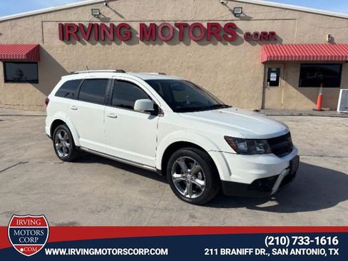 Used 2017 Dodge Journey Crossroad image 1