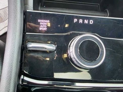 Used 2023 Jeep Grand Cherokee Limited w/ Trailer Tow Prep Group (B) image 17