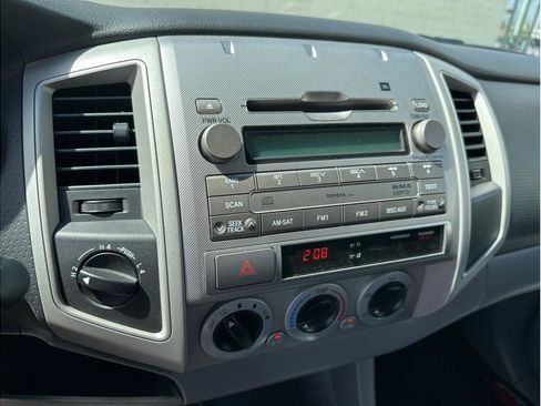 Used 2011 Toyota Tacoma 4x4 Double Cab w/ TRD Off-Road Pkg w/JBL Audio image 36