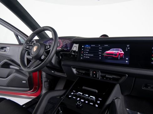 New 2026 Porsche Cayenne GTS image 28