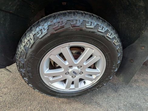 Used 2010 Ford Explorer Sport Trac XLT image 9