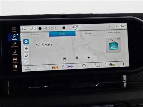 New 2025 Jeep Gladiator Rubicon w/ Convenience Group image 12