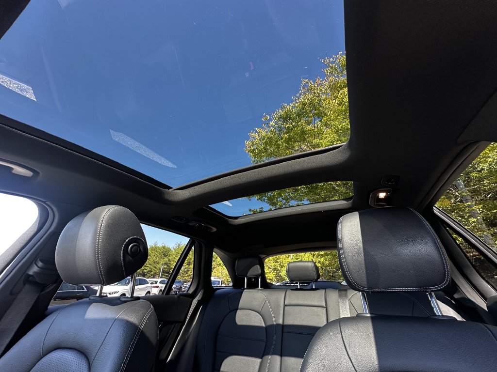 Used 2020 Mercedes-Benz GLC 300 4MATIC image 34