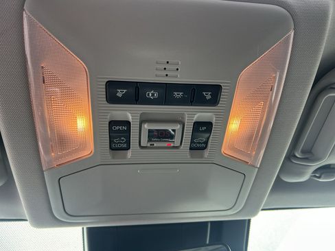 Used 2019 Toyota RAV4 Limited w/ Cold Weather Package AWD/4WD image 27