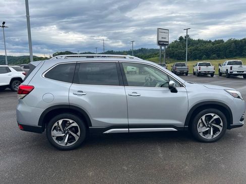 Used 2023 Subaru Forester Touring AWD/4WD image 7
