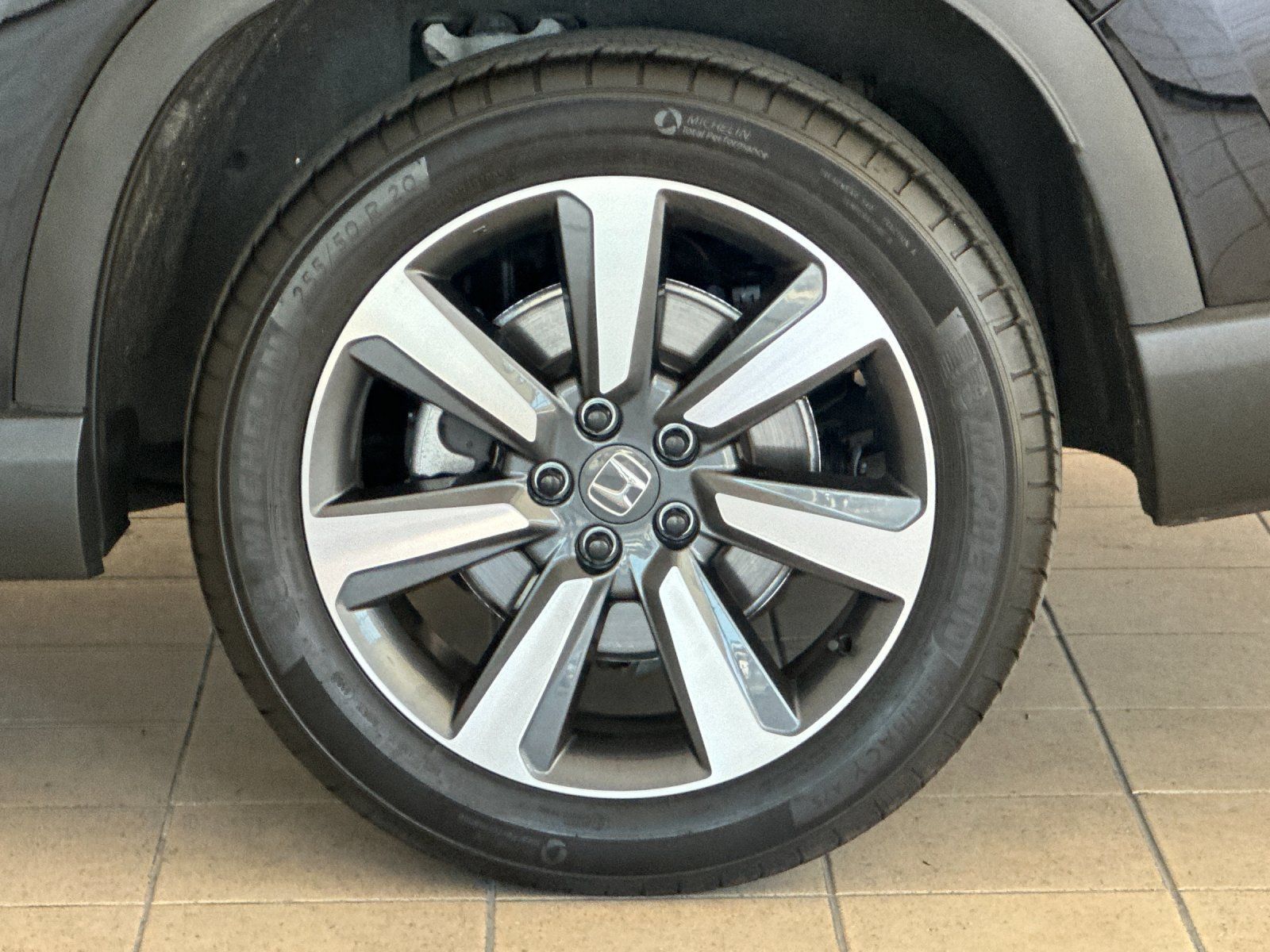 Used 2025 Honda Pilot Touring image 26
