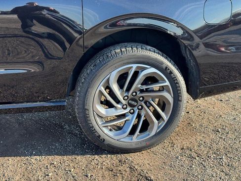 New 2025 Lincoln Navigator L Reserve image 9