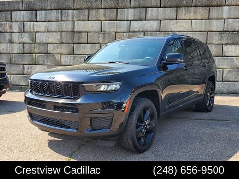 Used 2023 Jeep Grand Cherokee L Laredo image 1