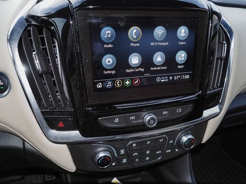 Used 2023 Chevrolet Traverse LT AWD/4WD image 9