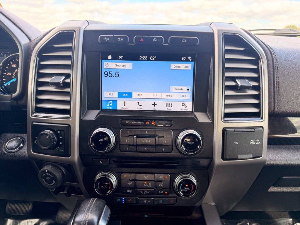 Used 2017 Ford F150 Platinum w/ Equipment Group 701A Luxury AWD/4WD image 24