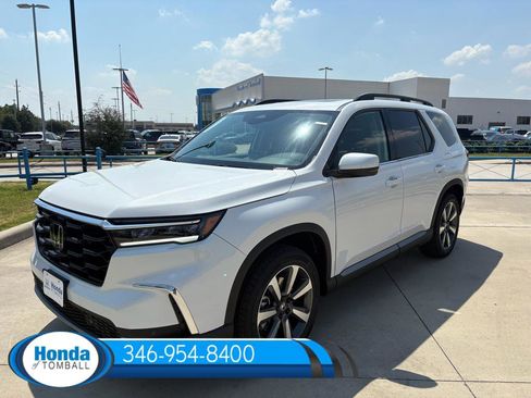 New 2025 Honda Pilot Touring image 3