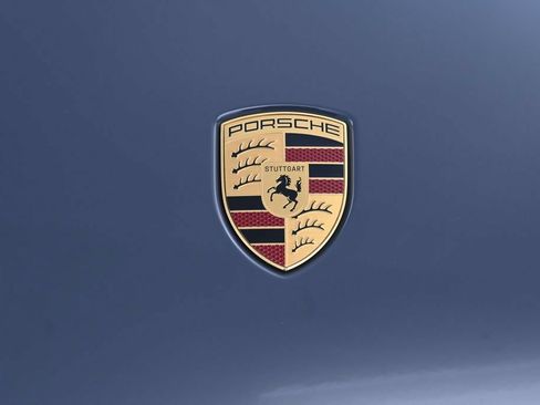 Certified 2025 Porsche Macan Electric RWD image 30