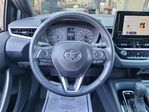 Used 2024 Toyota Corolla SE FWD image 16