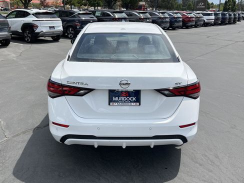 Used 2022 Nissan Sentra SV FWD image 9