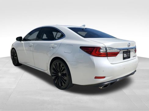 Used 2016 Lexus ES 350 w/ Premium Package w/Wood Trim FWD image 7