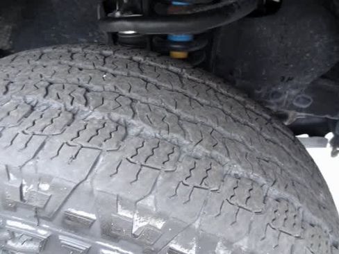 Used 2023 Toyota Tacoma TRD Off-Road image 16