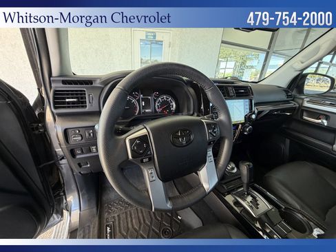 Used 2022 Toyota 4Runner Limited AWD/4WD image 11