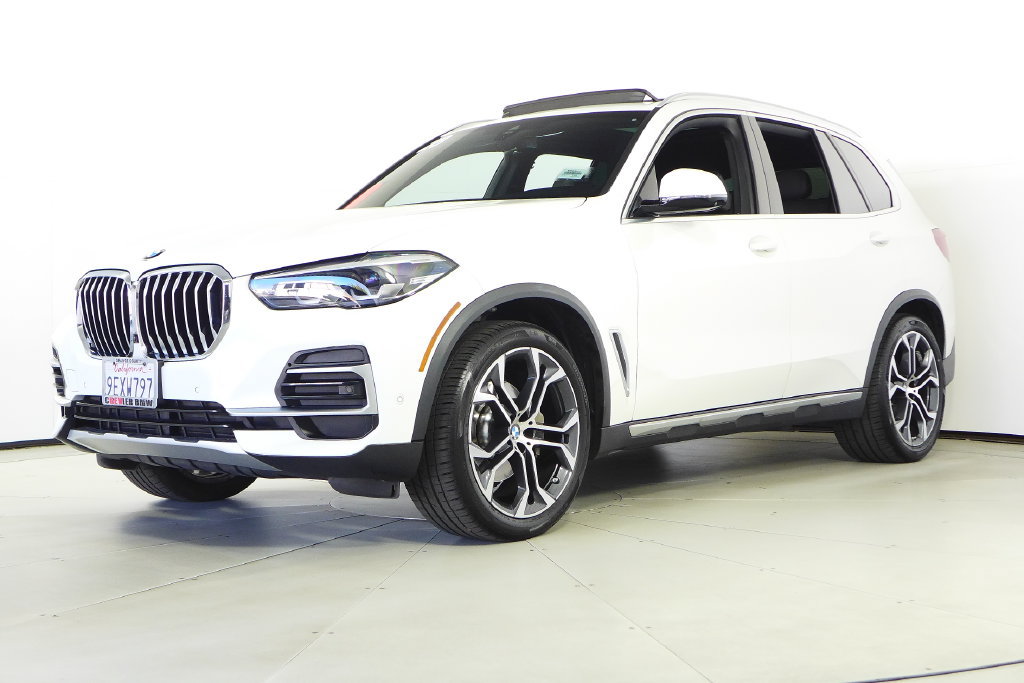 Used 2023 BMW X5 sDrive40i w/ Parking Assistance Package RWD image 2