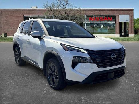 New 2026 Nissan Rogue SV w/ Cold Weather Package image 3