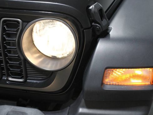 Used 2024 Jeep Wrangler Unlimited Sport AWD/4WD image 48