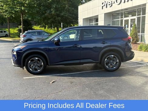 Used 2025 Nissan Rogue SV AWD/4WD image 5