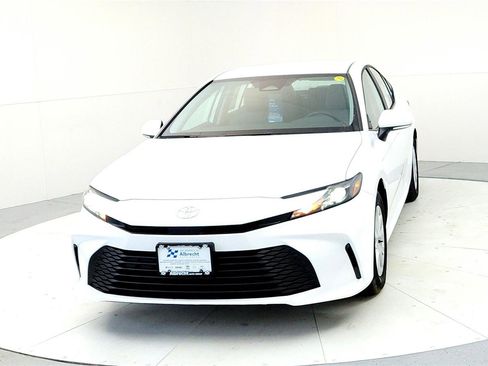 New 2026 Toyota Camry LE image 2