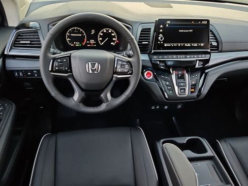 Certified 2026 Honda Odyssey Elite image 6